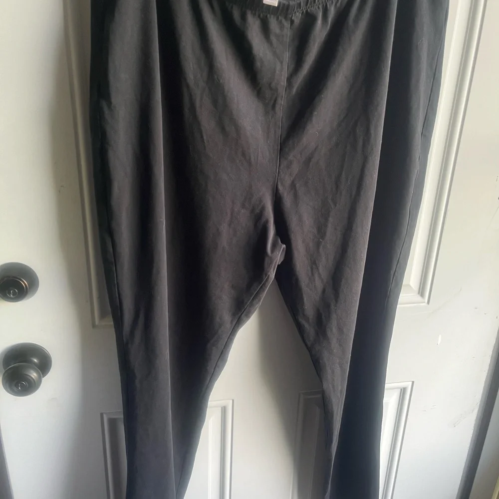 Women’s black stretch pants - Picture 3 of 5